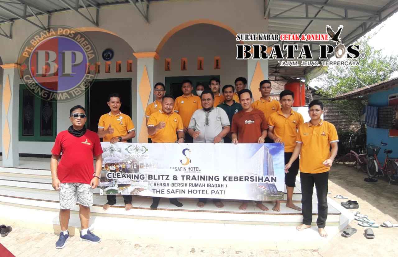 Kembali Berikan CSR Program Cleaning Blitz, Team Hotel Safin Pati Giat Di Desa Tunjungrejo Margoyoso