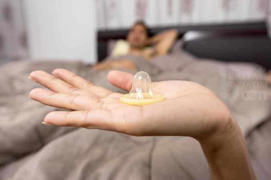 Kondom Lepas Dalam Vagina? Jangan Panik, Begini Cara Atasinya