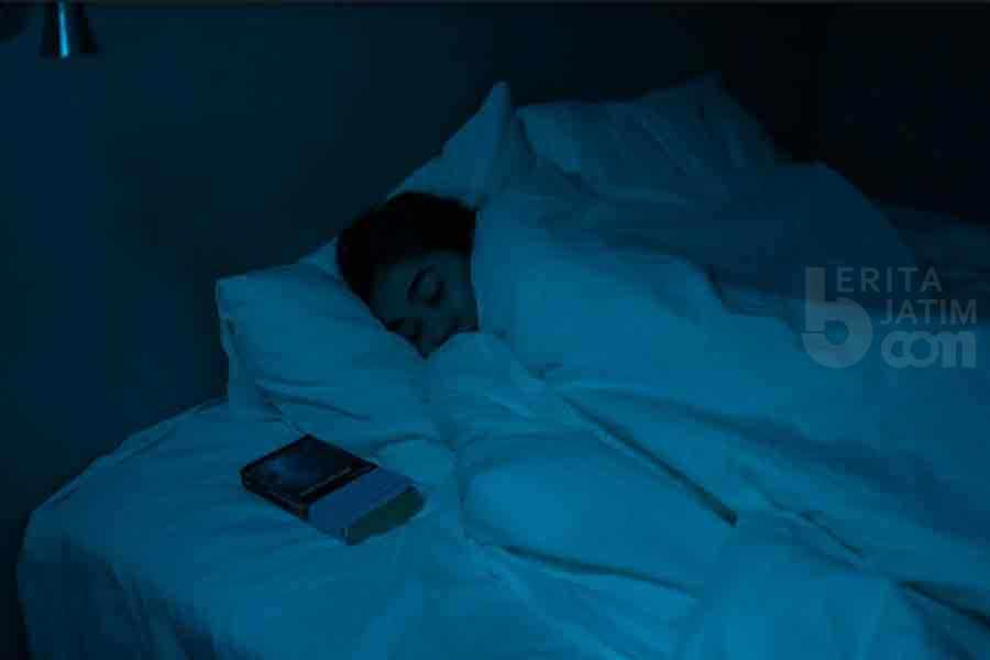 Lebih Baik Tidur dengan Lampu Menyala atau Mati? Simak Penjelasan Dosen Ini