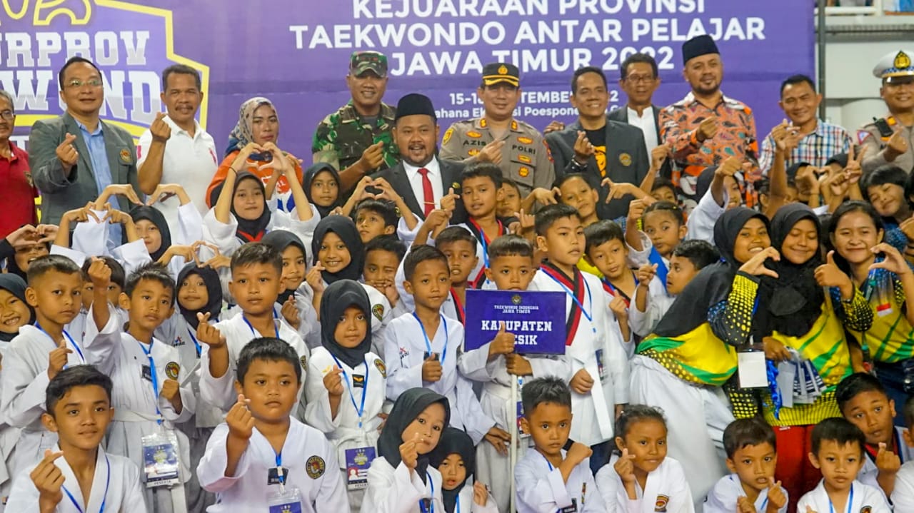 Bersama Bupati, Dandim Gresik Hadir Dalam Pembukaan Kejurprov Taekwondo Antar Pelajar Jawa Timur